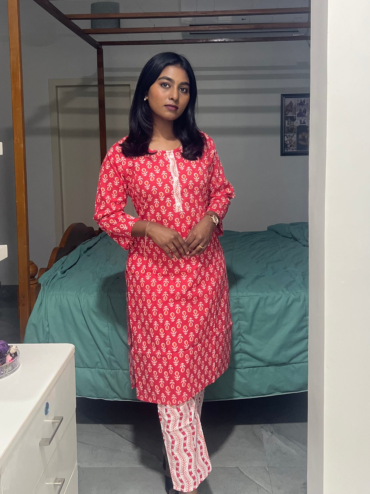 Red Printed 2 Piece Kurti Set (Without Dupatta)